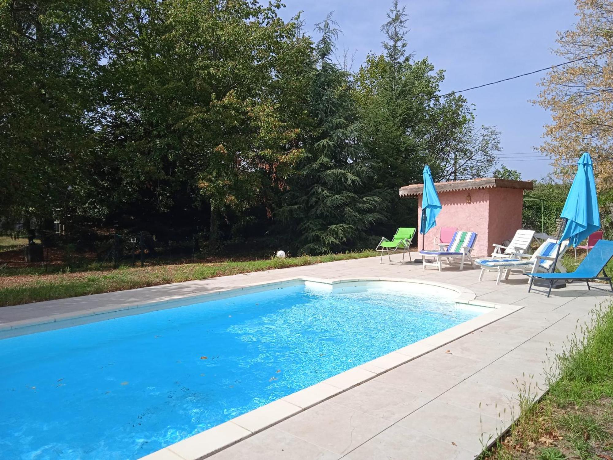 Maison Calme Avec Piscine Entouree De Son Parc Quintenas 外观 照片